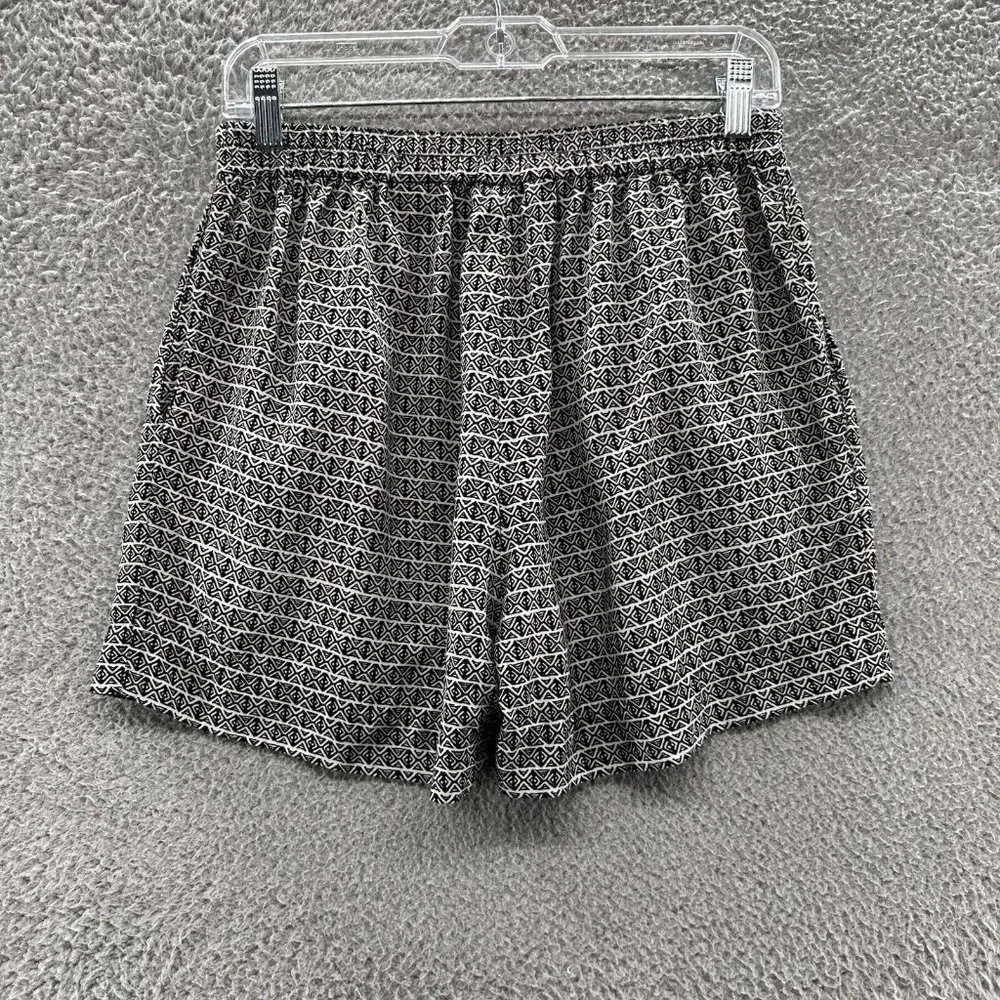 H&M Shorts Women's 8 Black & White Aztec Print Wide Leg Casual Shorts Size‎ 8